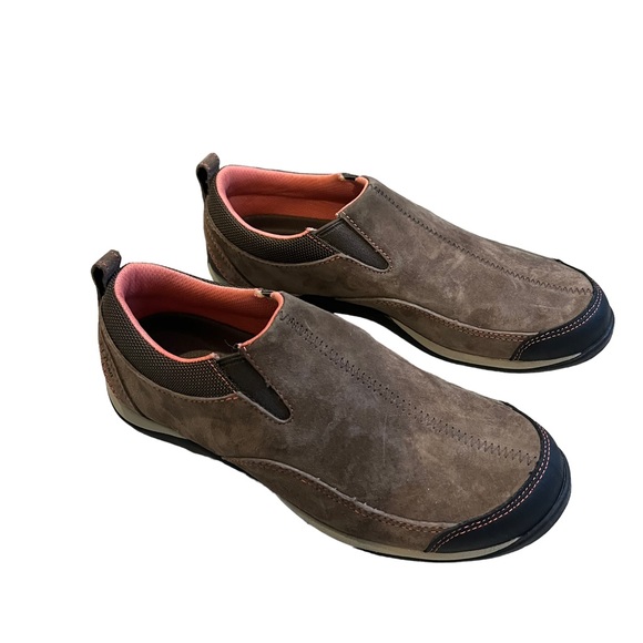 L.L. Bean Split Toe Slip On Suede Mule - Picture 4 of 13